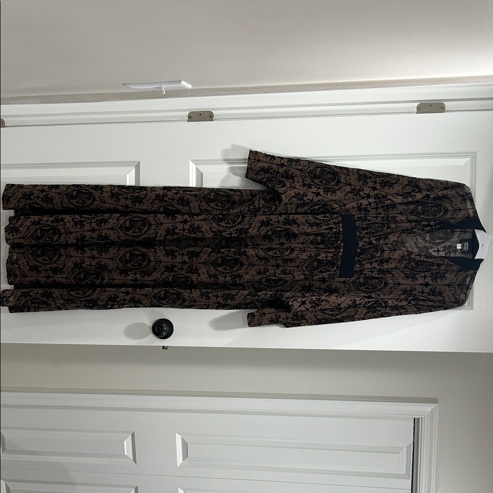 NWOT- Unique Vintage Black and Brown Caftan